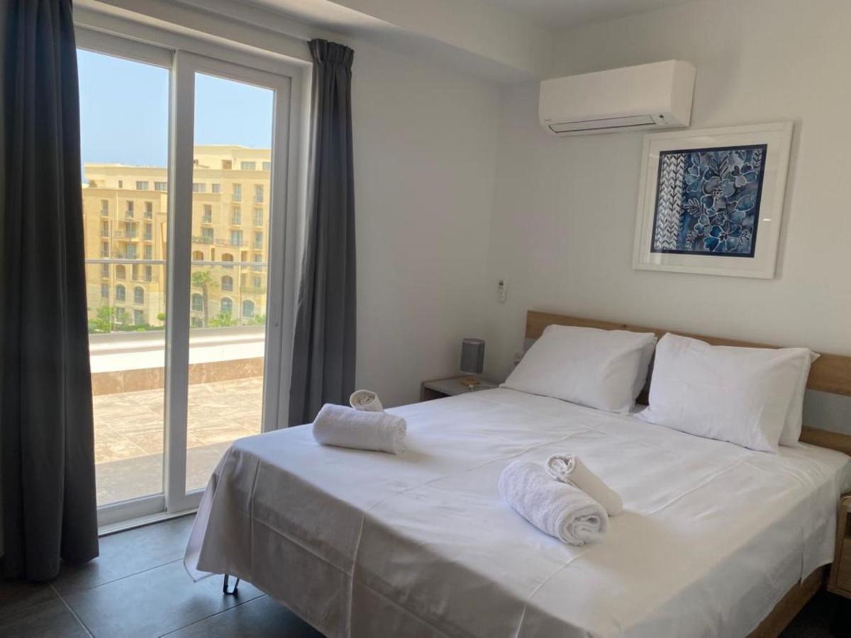 Apartamento 86 Spinola Bay San Julián Exterior foto