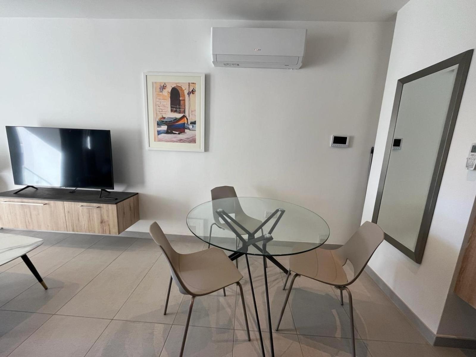 Apartamento 86 Spinola Bay San Julián Exterior foto