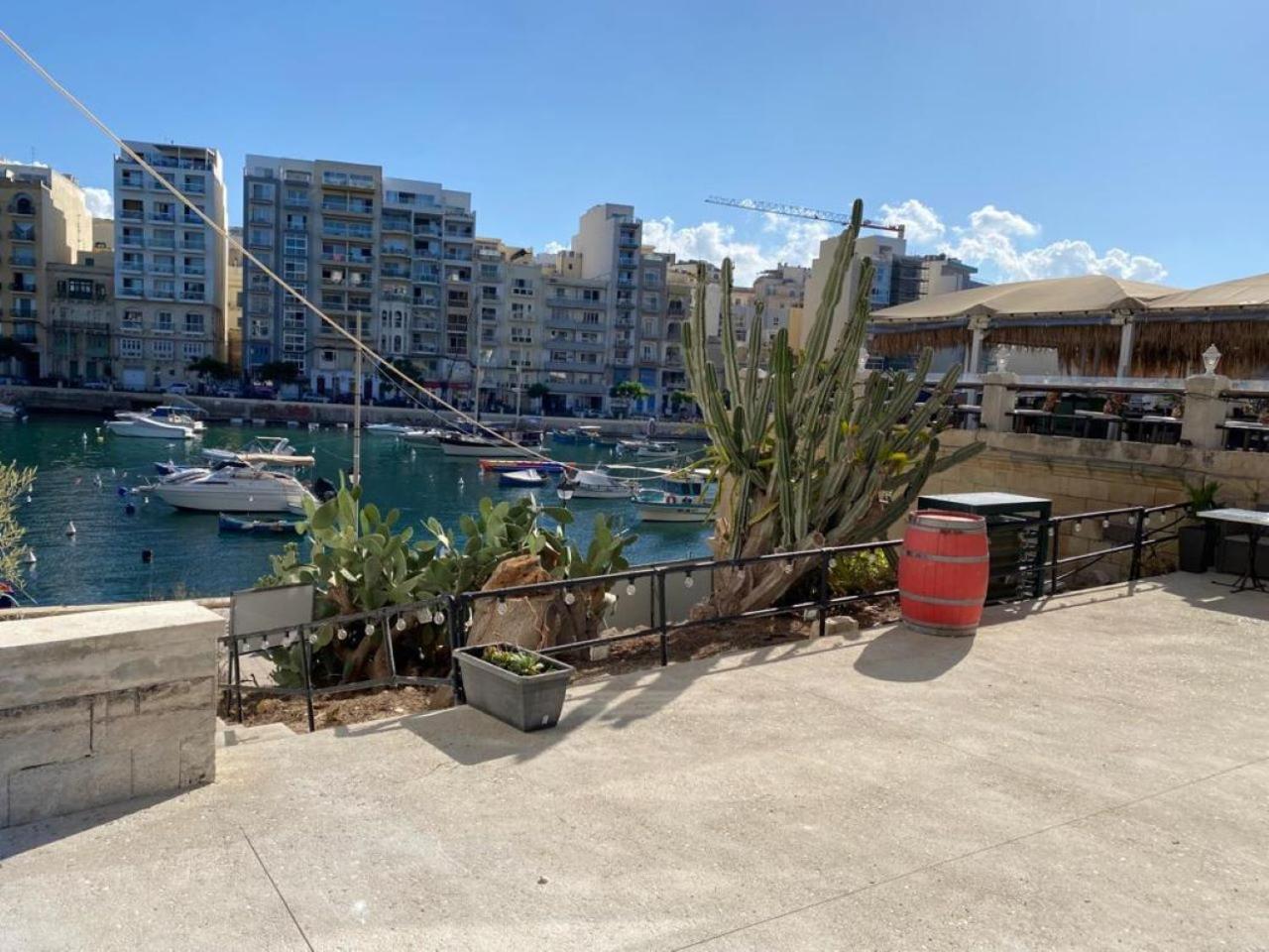 Apartamento 86 Spinola Bay San Julián Exterior foto