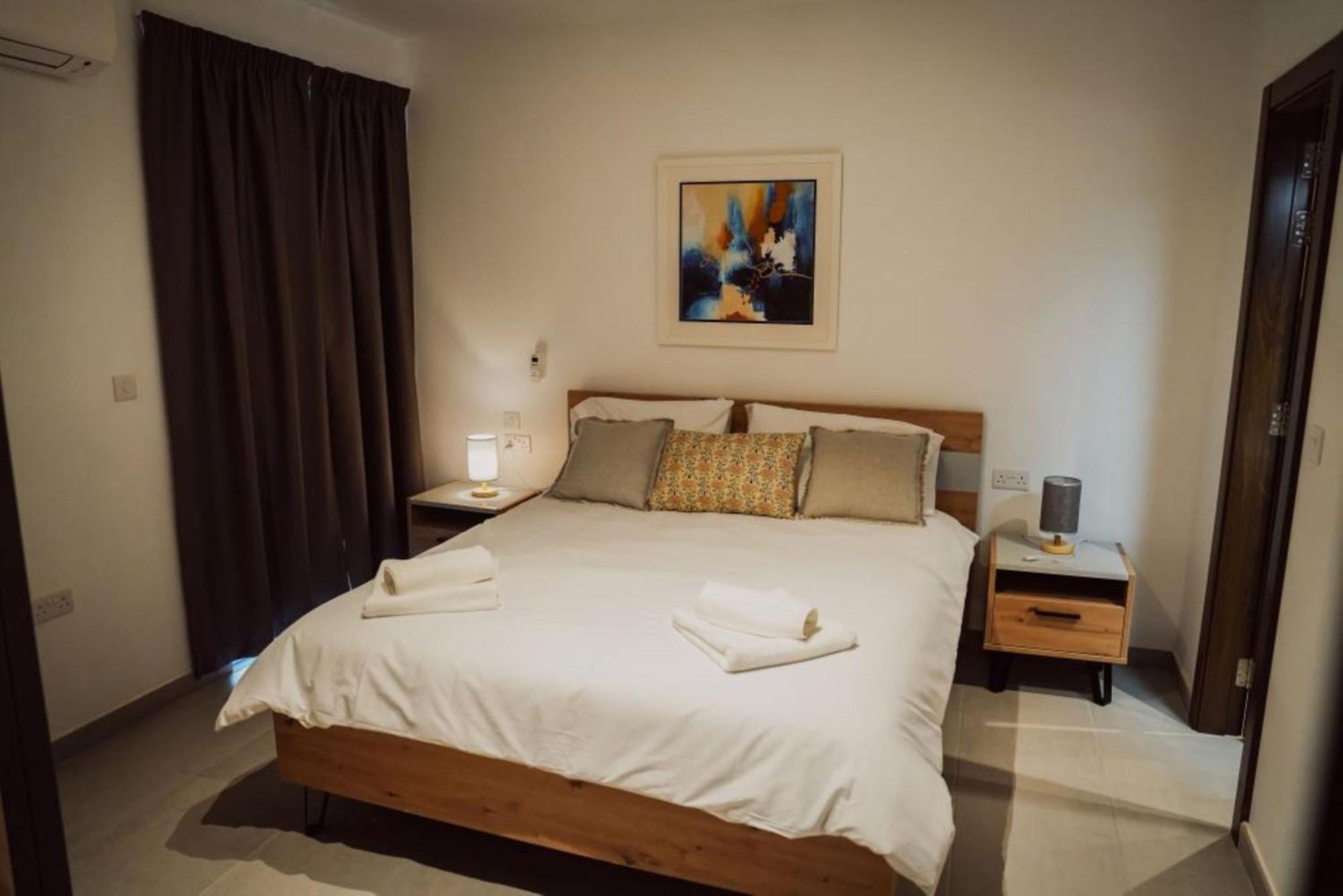 Apartamento 86 Spinola Bay San Julián Exterior foto